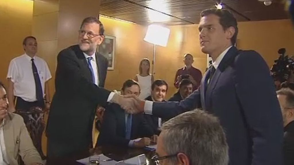 Pacto "satisfactorio" de PP y Ciudadanos para investir a Rajoy