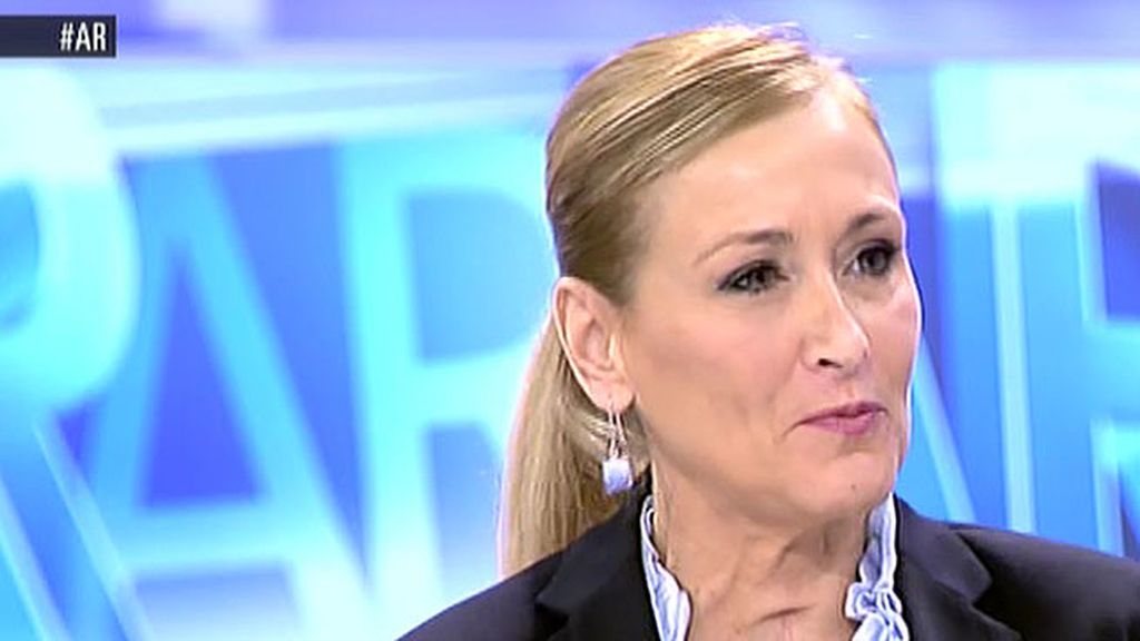 Cristina Cifuentes: "Que haya debate dentro de los partidos es positivo"