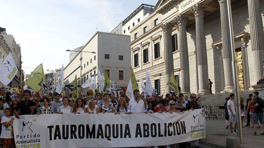 Marcha antitaurina en Madrid bajo el lema 'Misión abolición'