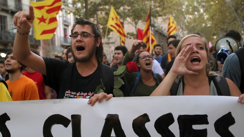 Manifestación de universitarios en Barcelona a favor de la consulta