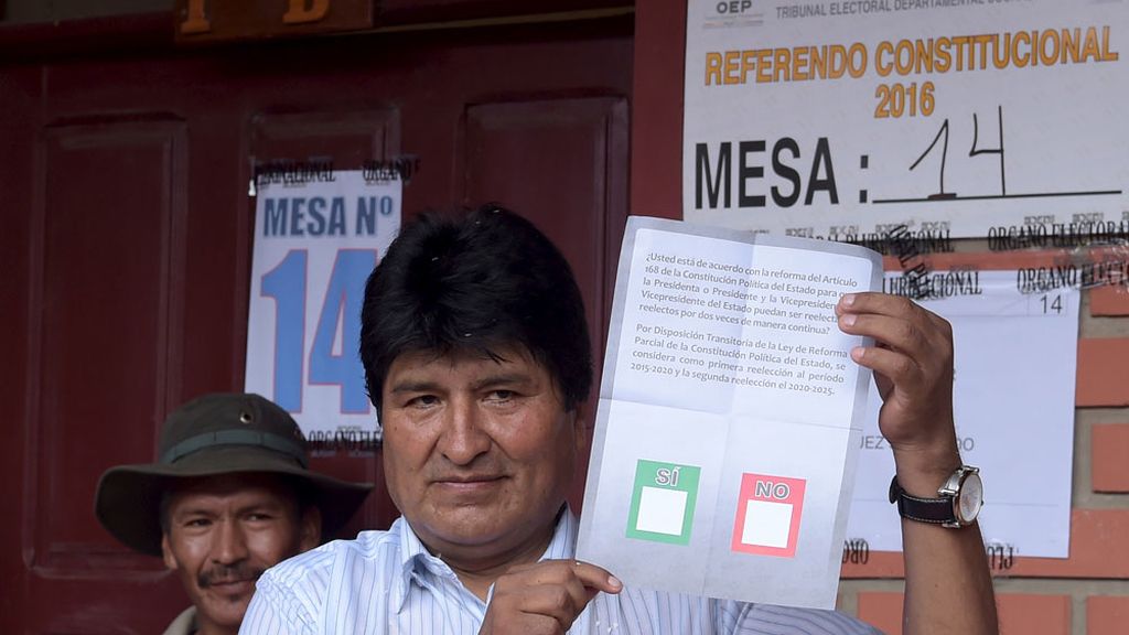 El 'No' se impone en el referéndum para la reelección de Evo Morales con el 65,46%