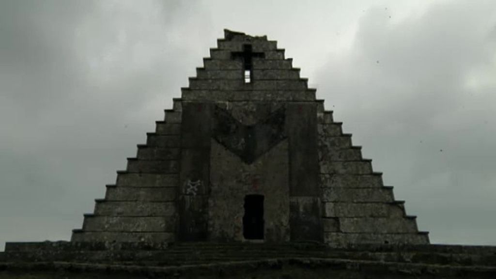 La pirámide mortal: el epicentro de misteriosas tragedias