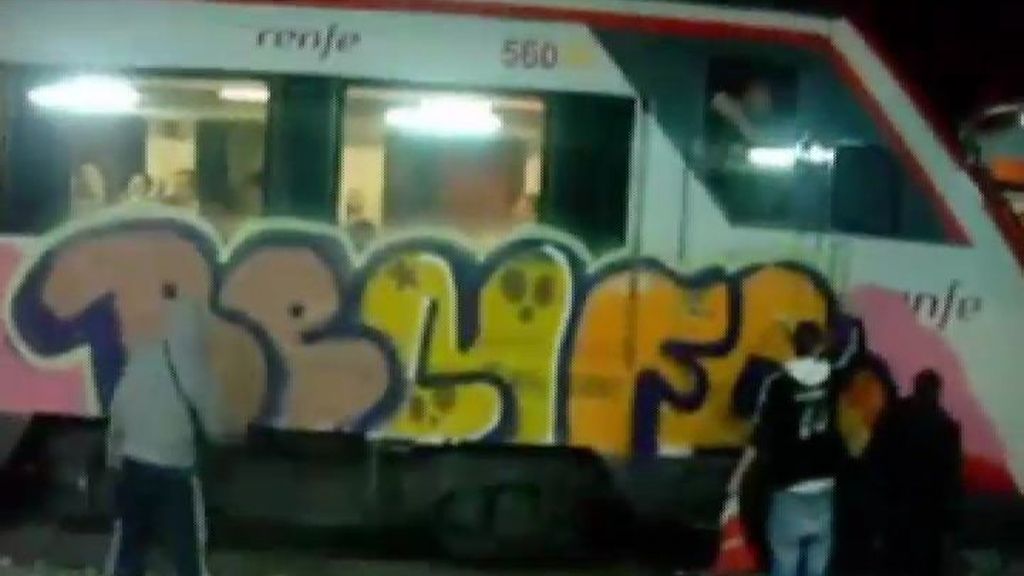 La policía desarticula una organización de grafiteros