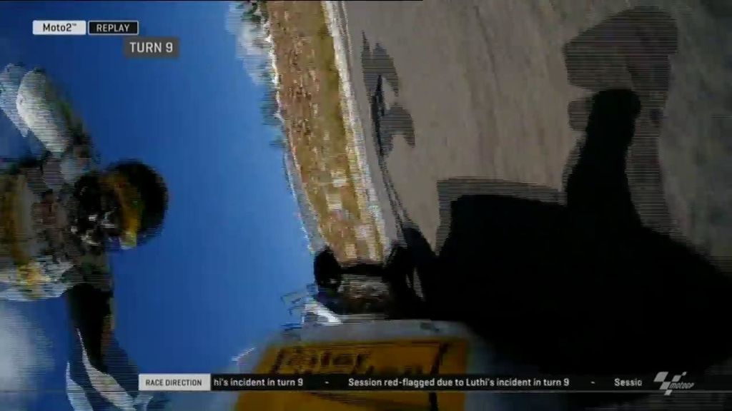 ¡Escalofriante! Thomas Luthi sale despedido por encima de la moto en Brno