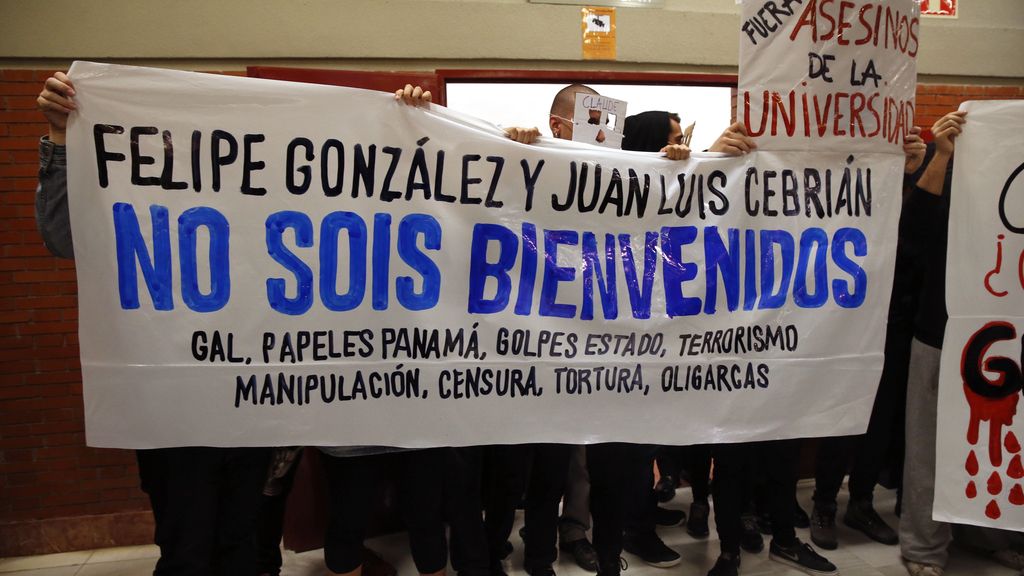 Desde el PSOE señalan a Podemos por el boicot al acto de Felipe González