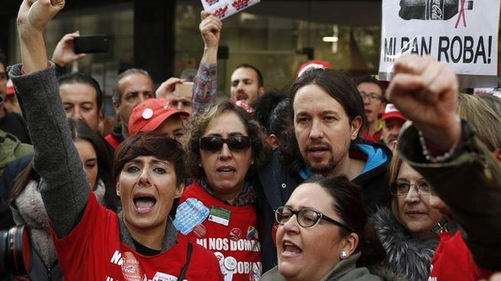 Pablo Iglesias apoya a los trabajadores en el boicot a Coca Cola