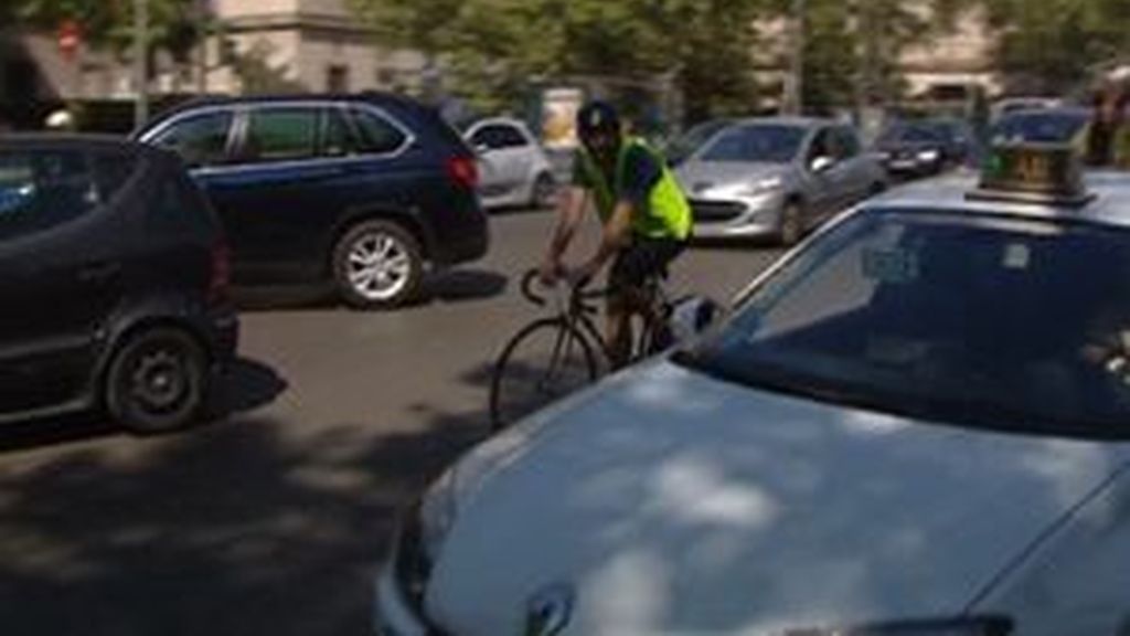 Madrid, lejos de conseguir una buena convivencia entre bicis y coches
