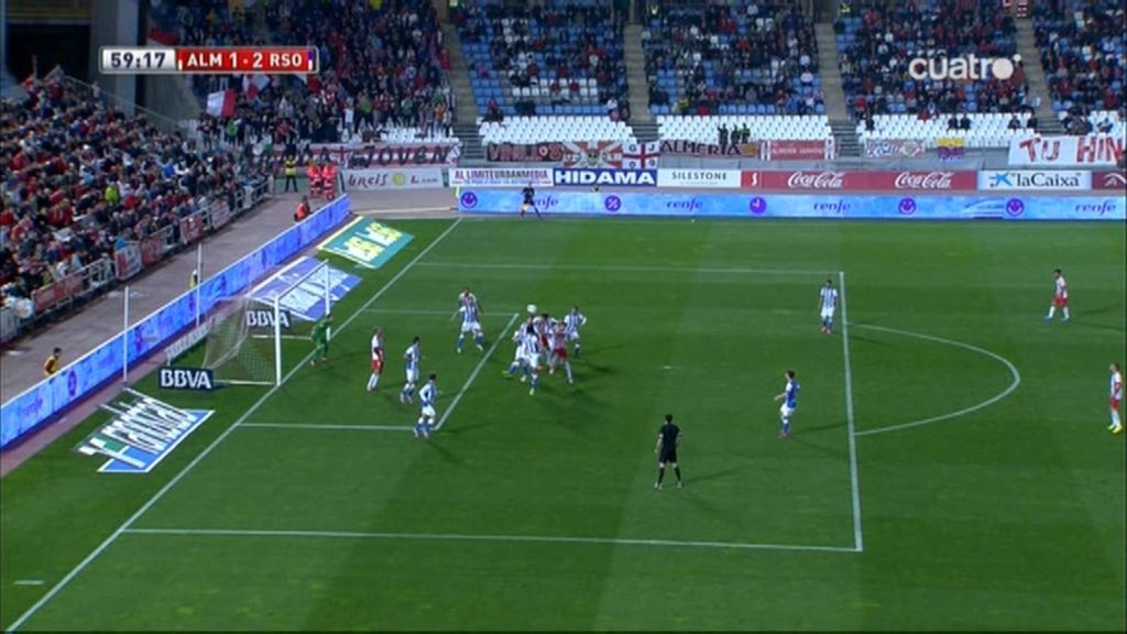 ¡Gol mal anulado al Almería por fuera de juego de Verza!