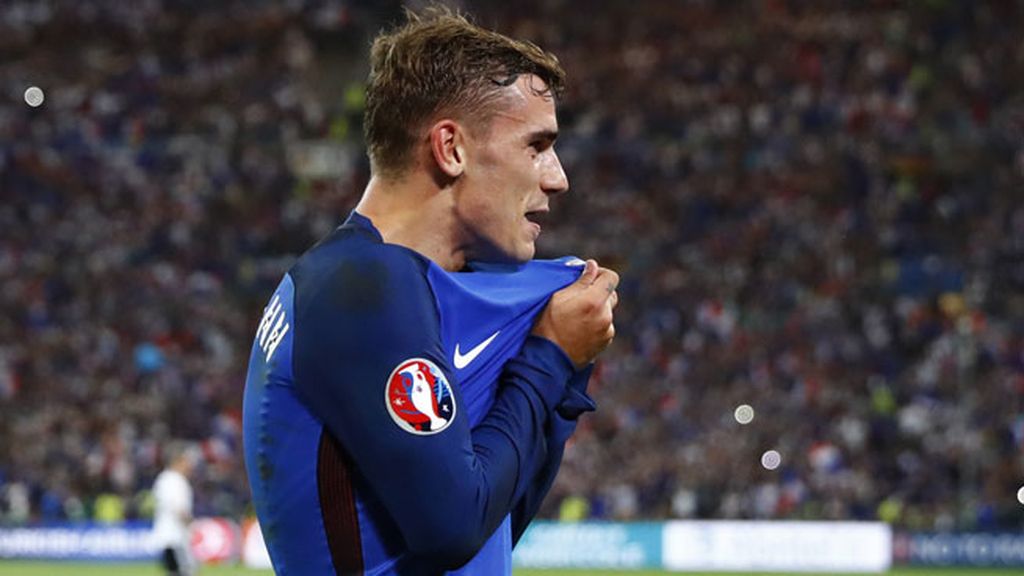 ¡Gol de Francia! Griezmann marca el penalti que cometió Schweinsteiger