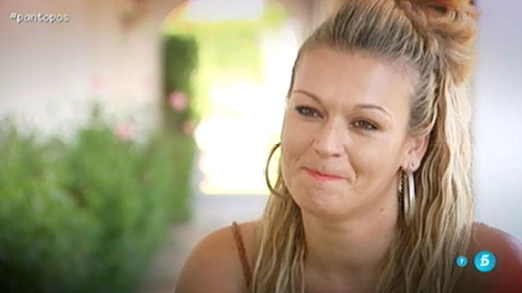 Raquel, expresa de Alcalá de Guadaíra: “Dicen que Pantoja tiene una relación con una persona de prisión”