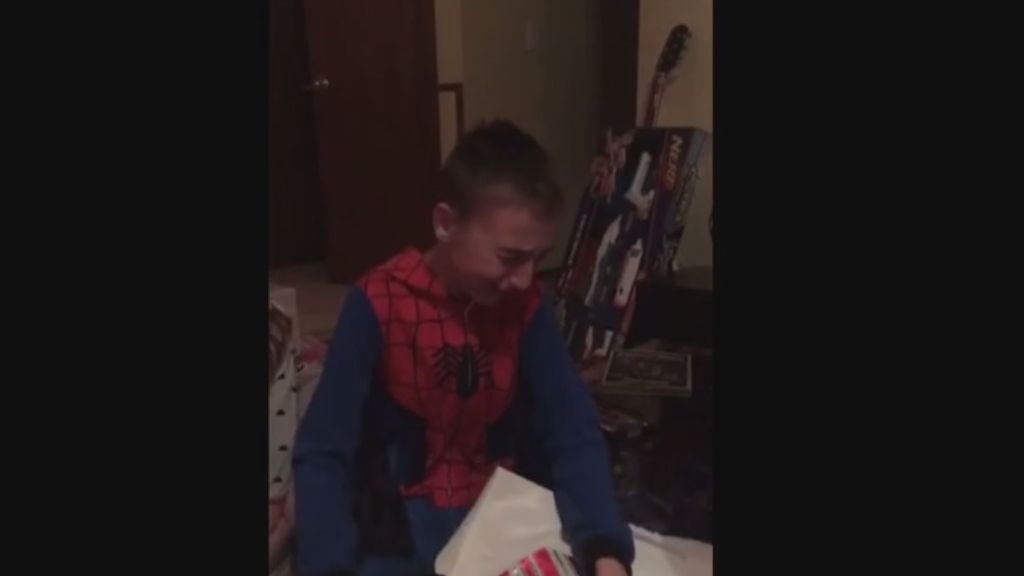 Este niño protagoniza el regalo de Navidad más emotivo