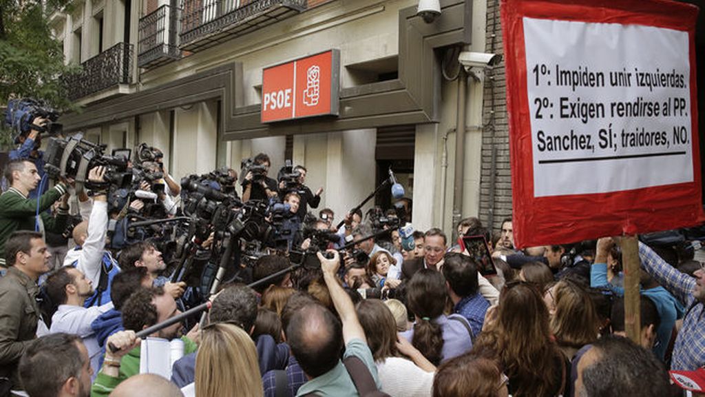 La Ejecutiva del PSOE convoca el Comité de Garantías para recoger avales