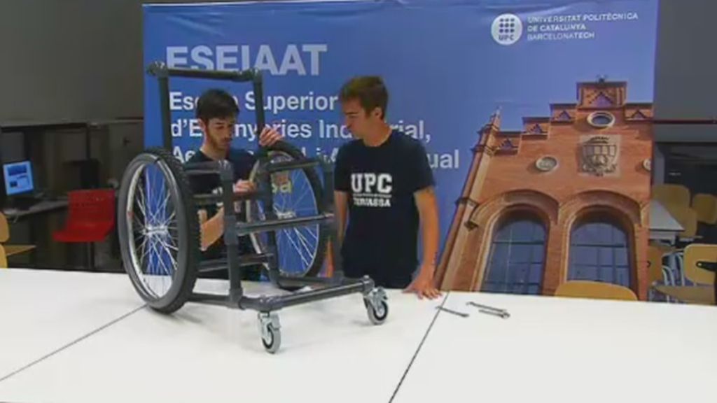 Estudiantes catalanes inventan la primera silla de ruedas 'low cost' para el tercer mundo