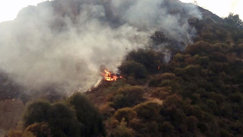 Las llamas en Lújar y Gualchos obligan a evacuar a cientos de personas