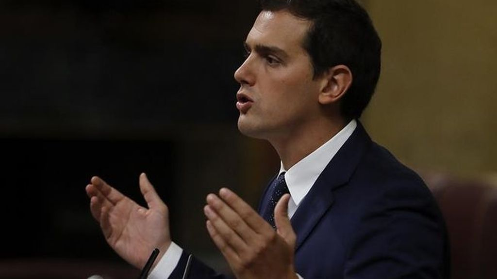 Rivera se muestra conciliador con Rajoy y duro con Iglesias