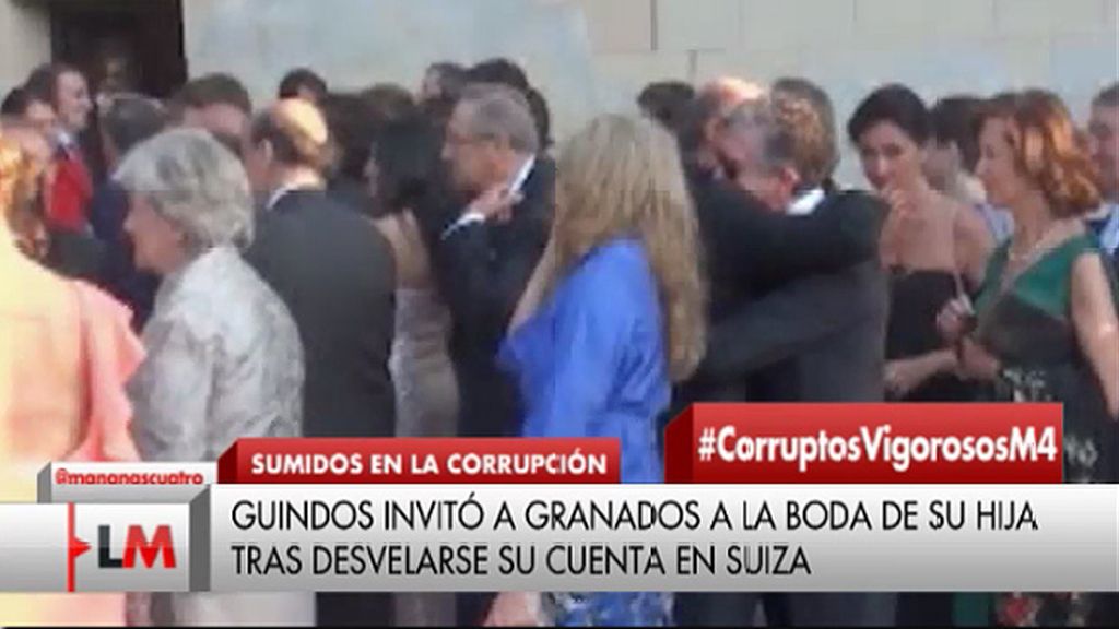 El abrazo de De Guindos a Francisco Granados en la boda de su hija