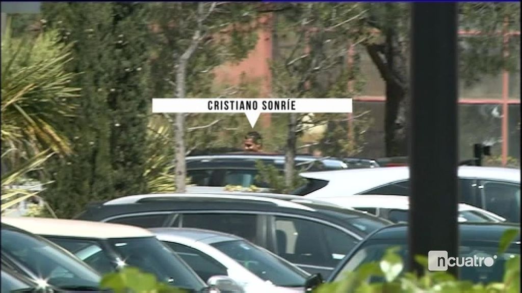 Cristiano visita una clínica no habitual del Madrid y… ¿sale escondido en el maletero?