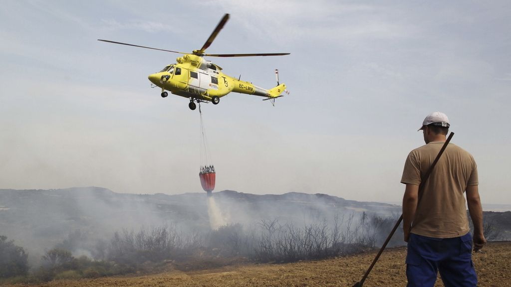 300 efectivos estabilizan el fuego de Cinco Villas