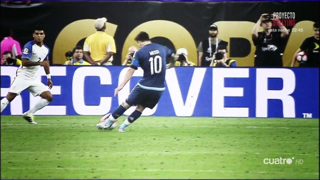 Messi se consagra en Argentina gracias a un gol mágico de falta