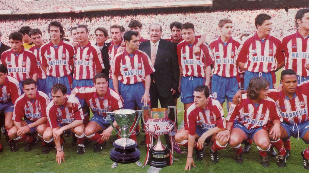 ¿A qué jugadores del Atlético de Madrid líder, en 1996, reconocerías en una foto?