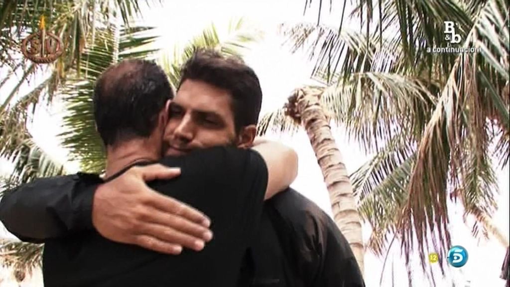 'Supervivientes' evacúa a Diego Matamoros por un fuerte dolor en la espalda