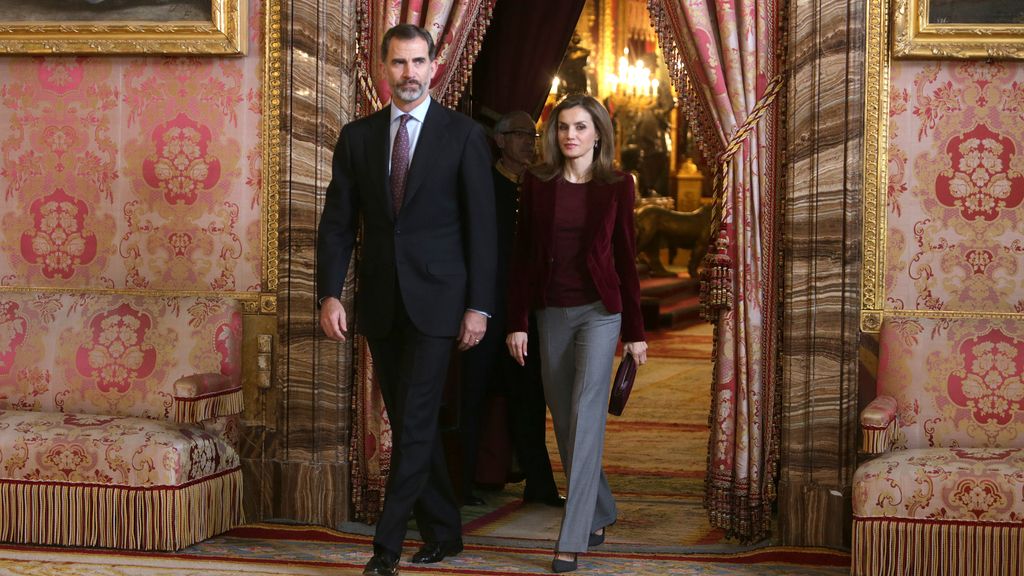 Los reyes presiden la reunión del patronato de la Fundación Princesa de Girona