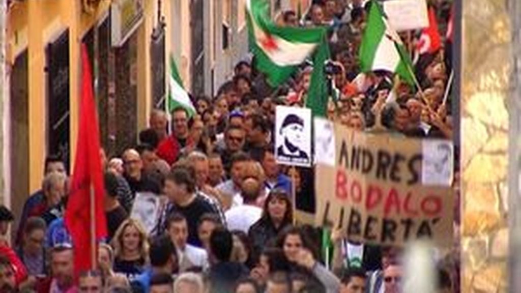 Dos mil vecinos de Jódar piden en manifestación libertad para Andrés Bódalo