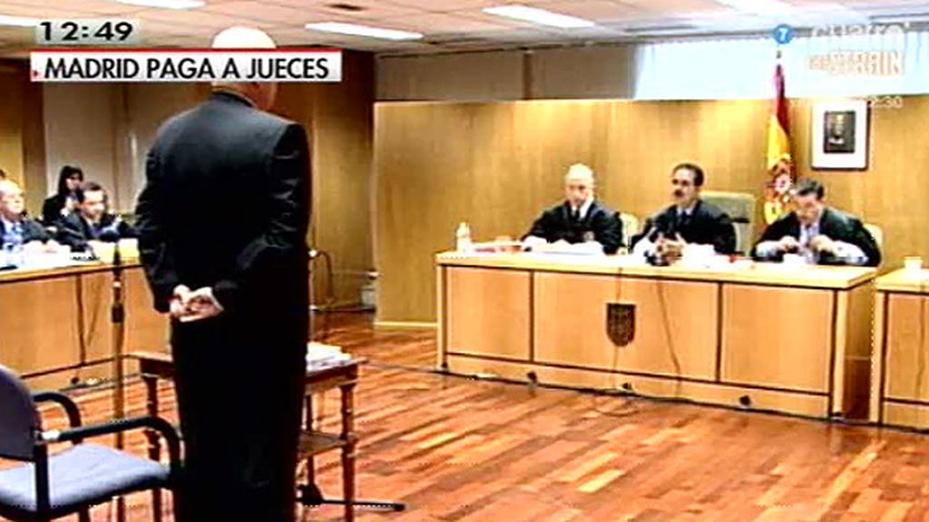 Madrid paga primas a jueces por medio de una empresa privada, según 'El País'