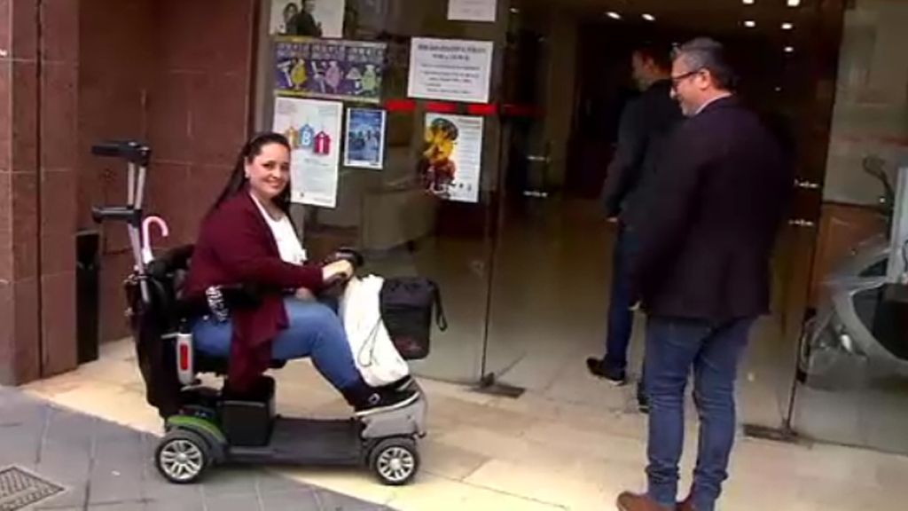 El Ayuntamiento buscará que las scooters de los discapacitados suban al autobús