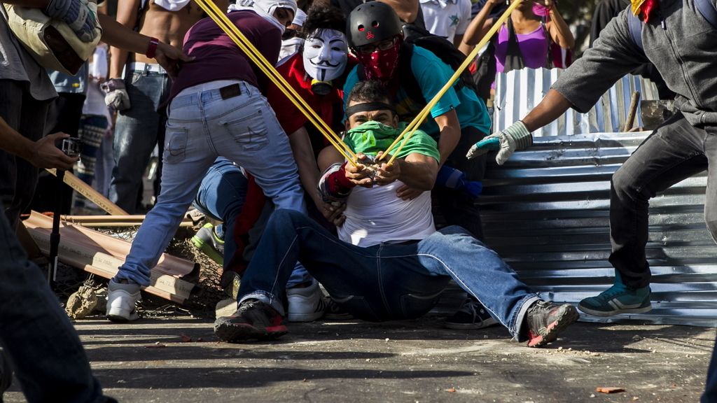 Venezuela explota en el aniversario de la muerte de Chávez