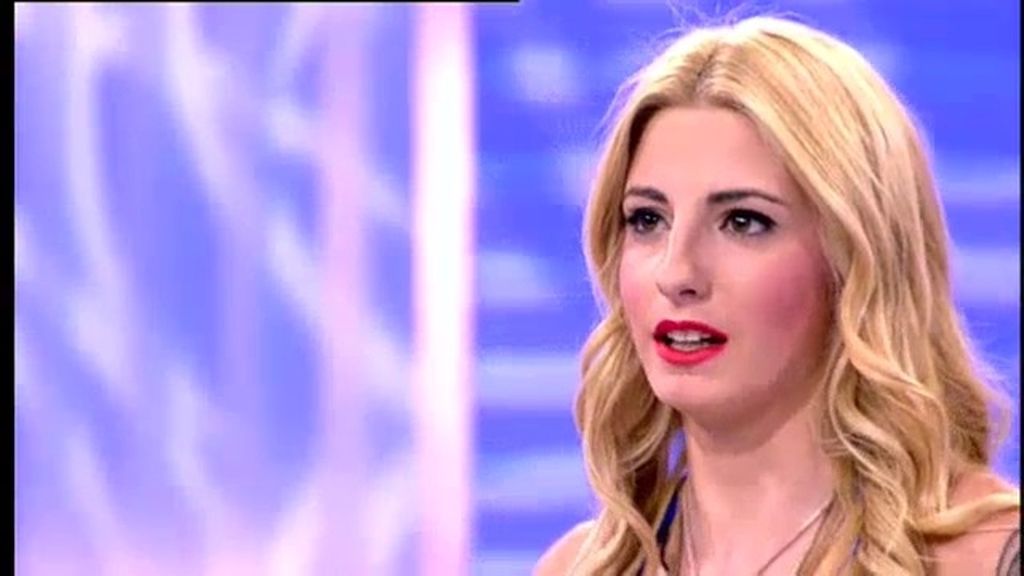 Marina se defiende: "Yo trabajo de camarera, por eso tengo fotos con tronistas"