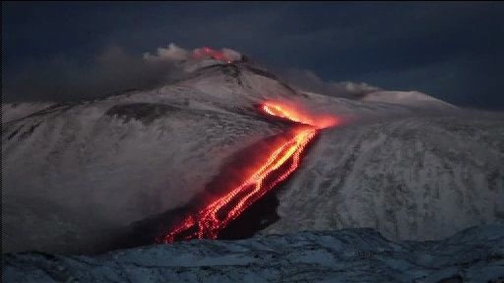 El volcán Etna vuelve a rugir en Sicilia