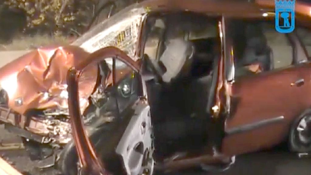 Un aparatoso accidente en la autovía A-6 en Madrid deja un herido grave