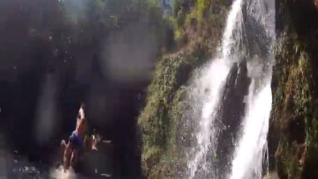 Un joven de 20 años muere al saltar sobre unas cascadas en Sevilla