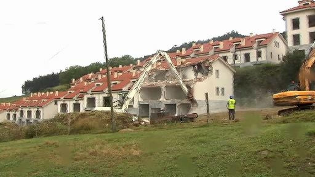 Comienza del derribo de 214 viviendas ilegales en Cantabria