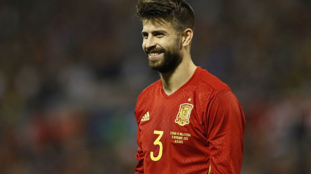 Gerard Piqué, pitado en los tres primeros balones que toca con España en Alicante