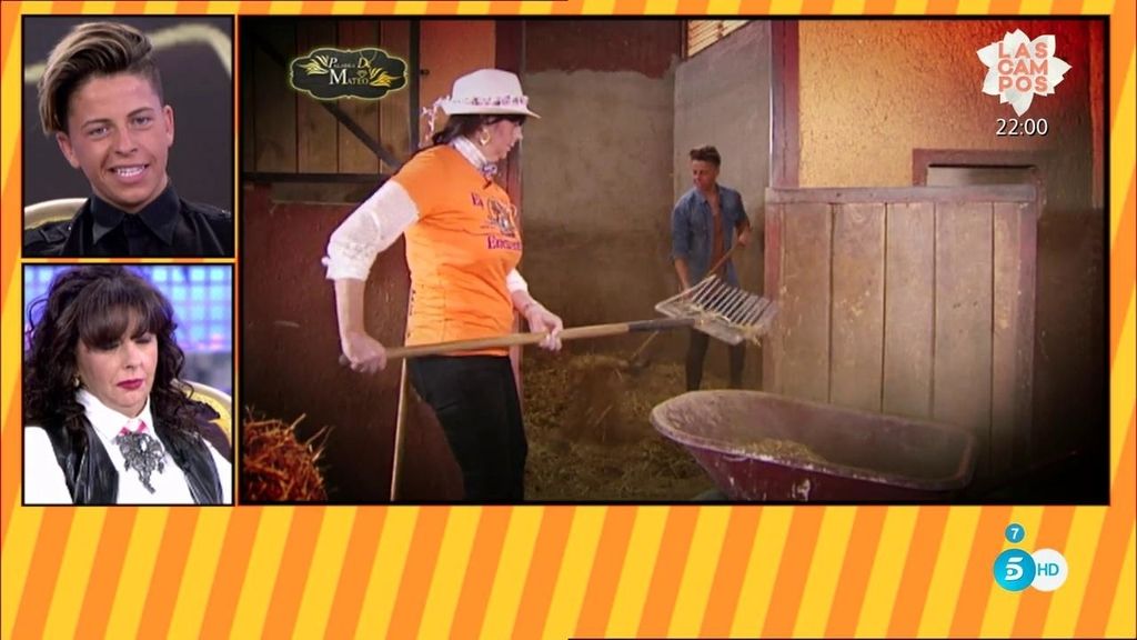 Los Mateo limpian las cuadras de los caballos en un día muy campero