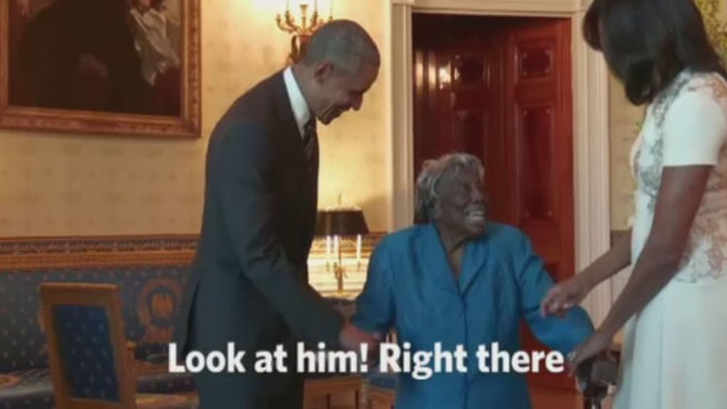 Obama recibe a una admiradora de 106 años en la Casa Blanca