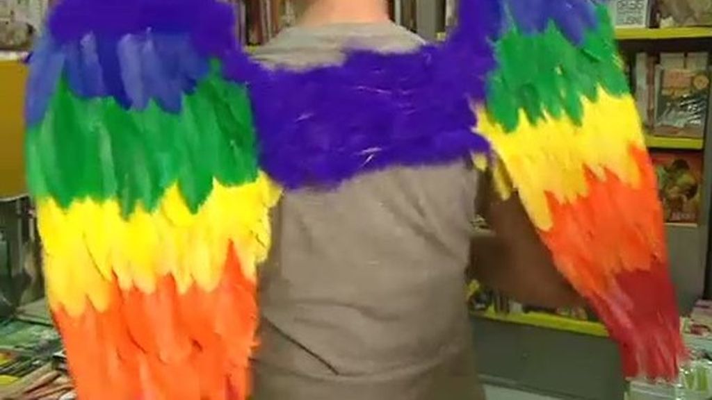 Chueca se engala con los colores del arcoiris para celebrar el Orgullo Gay