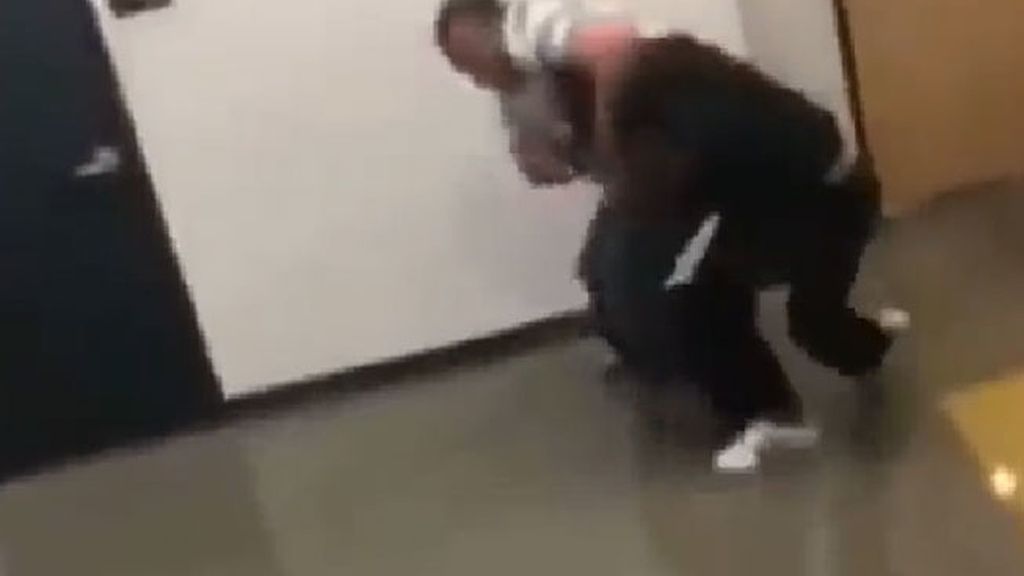 Alumno y profesor, a golpes en la escuela