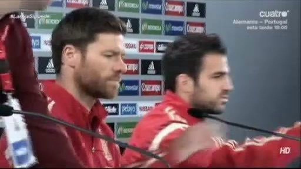 Cesc y Xabi Alonso coinciden en no dar por muerto al equipo