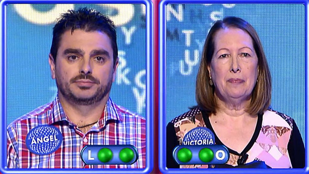 Victoria, de nuevo en la silla azul