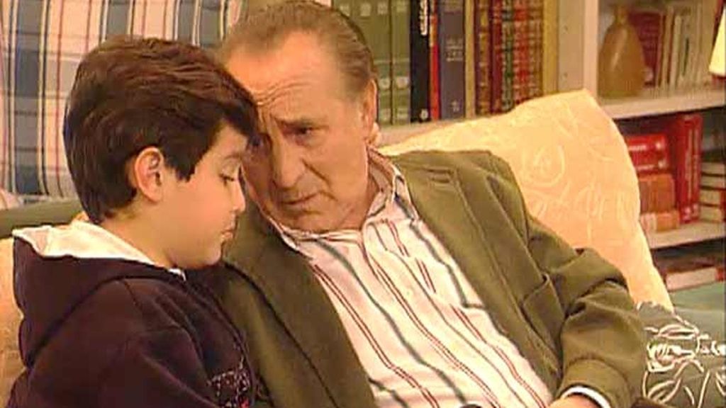 La expresión favorita de don Manolo en 'Médico de familia': “¡Chechu!”