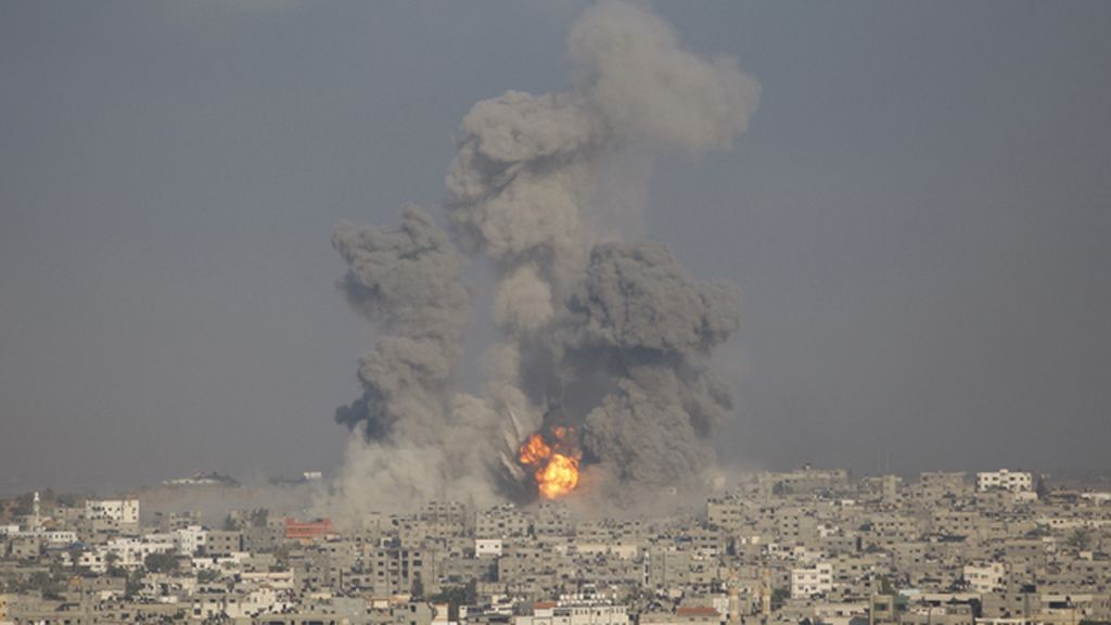 Los bombardeos israelíes causan más de cien muertos este martes en la Franja de Gaza