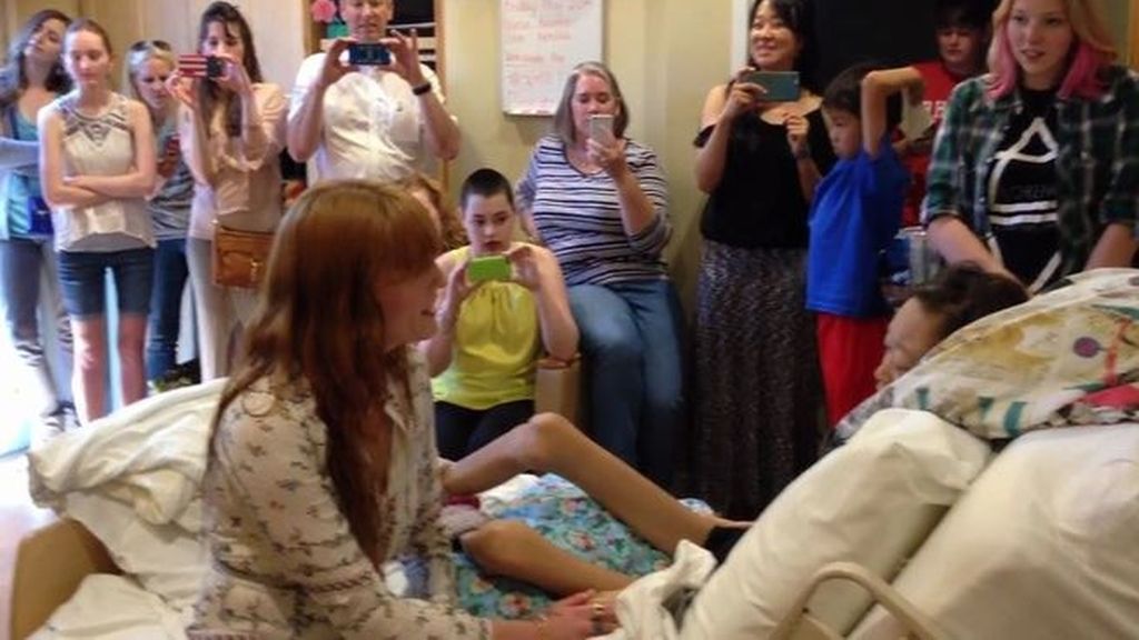 El concierto de Florence and The Machine en un hospital para una pequeña fan enferma