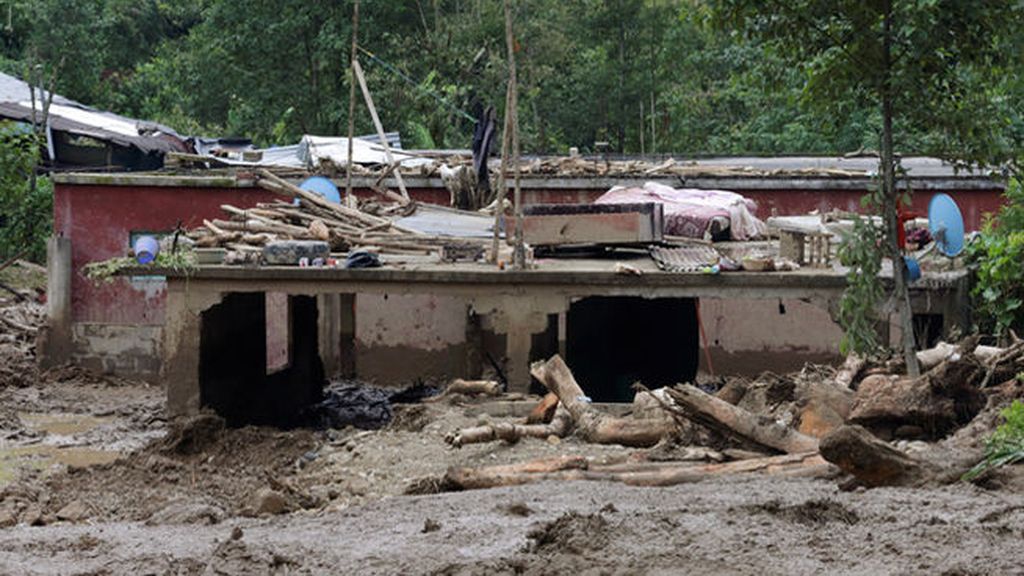 El paso de la tormenta Earl deja en México 48 personas fallecidas