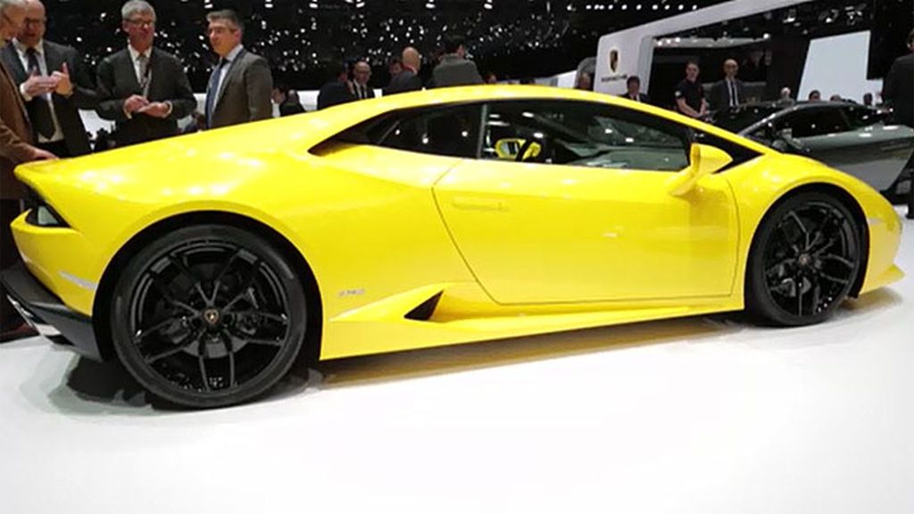 Admiración total ante el Lamborghini Huracán
