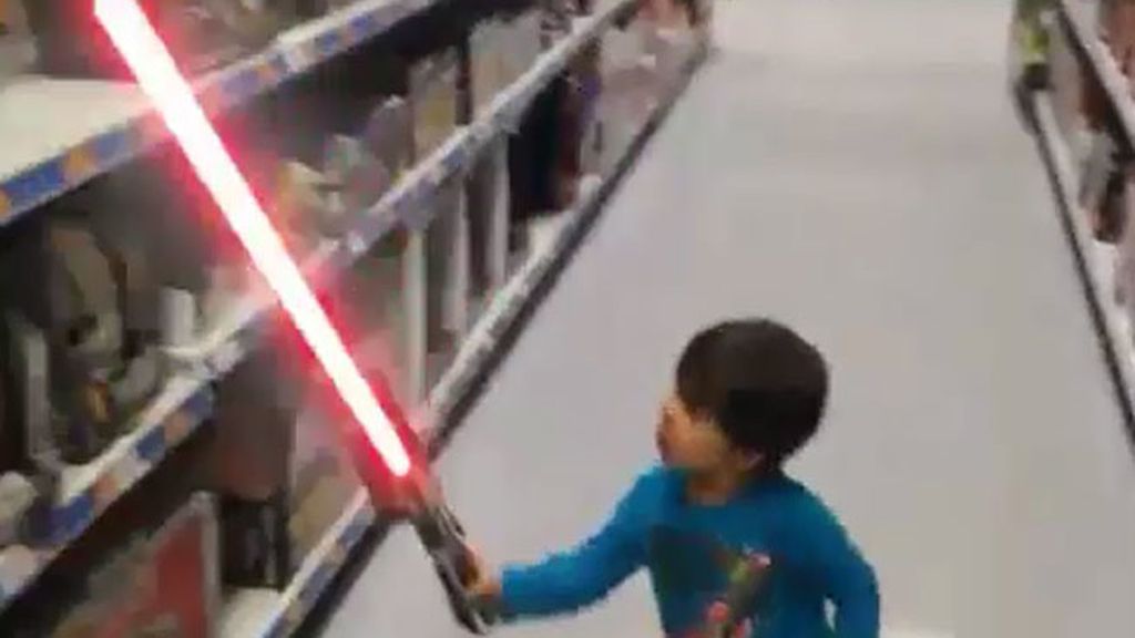 Vídeos con efectos especiales protagonizados por un pequeño superhéroe Vídeos con efectos especiales protagonizados por un pequeño superhéroe