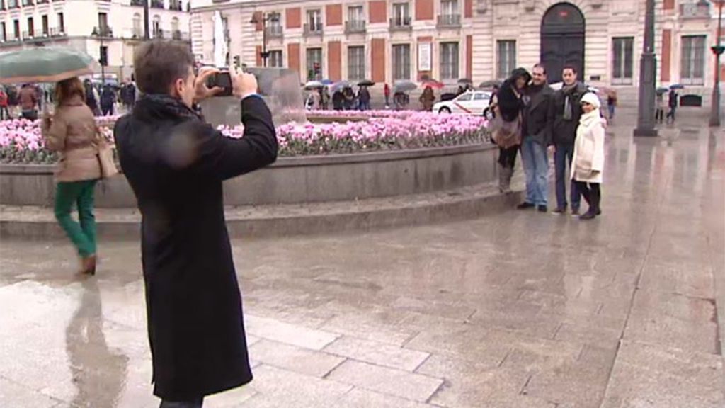Extraño sábado sin manifestación en la Puerta del Sol de Madrid