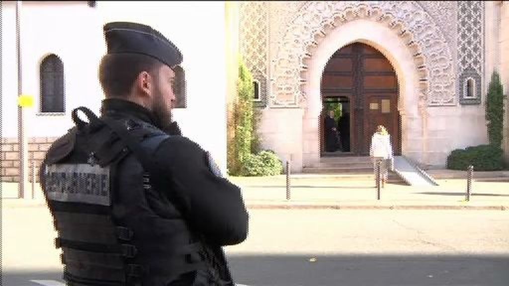 Francia cerrará las mezquitas más radicales